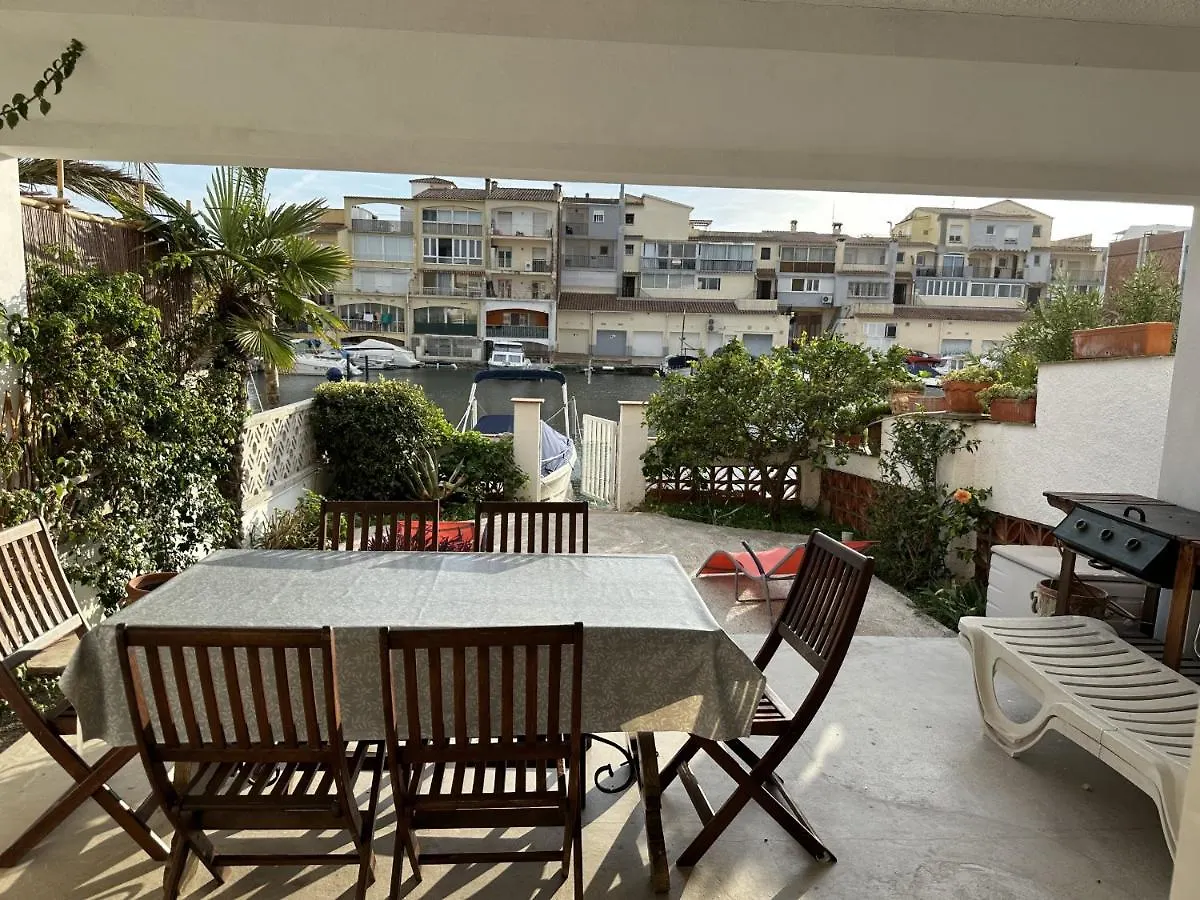 Apartamento En Planta Baja Directo Al Canal Ref 81 Empuriabrava 0*,  Espagne