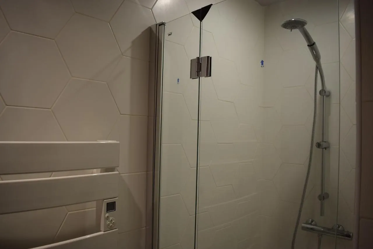 Apartamento En Planta Baja Directo Al Canal Ref 81 Empuriabrava Appartement